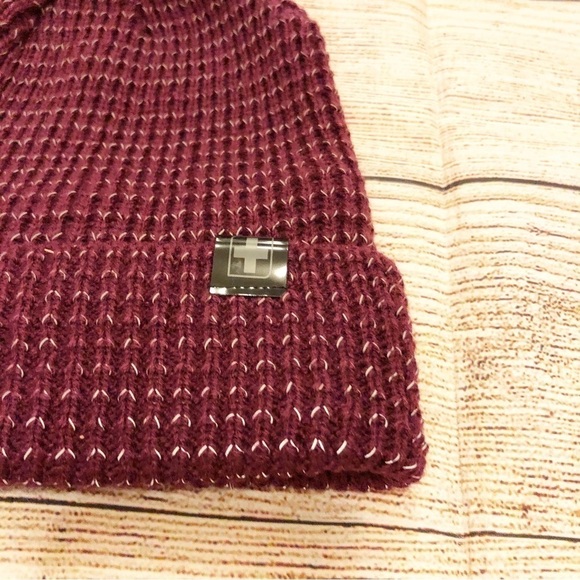 Swiss Tech Burgandy and Silver Pom Pom Beanie One Size - Picture 2 of 7